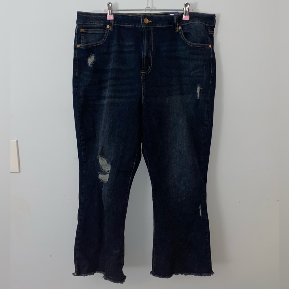 Cropped Blue Jeans